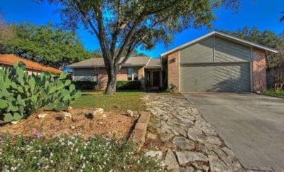 Beautiful Home in Green area with Sunroom & Game-room